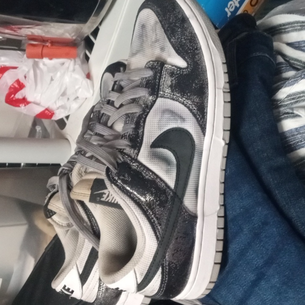 Dunks low golden gal